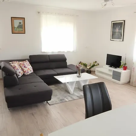 Apartment Vratovic Pula