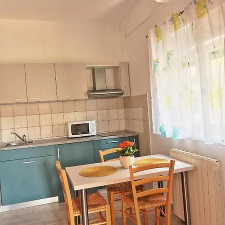 Vratovic Apartment