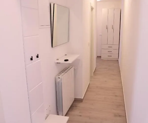 Vratovic Apartment Pula