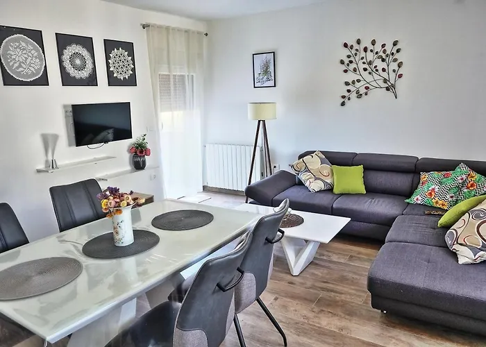 Vratovic Apartment