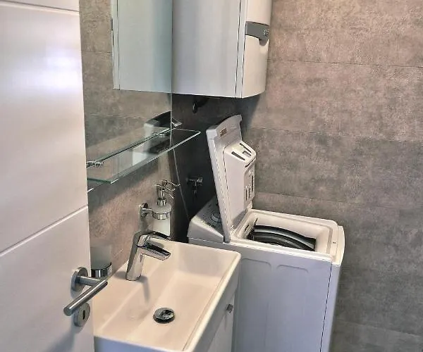 Apartment Vratovic *